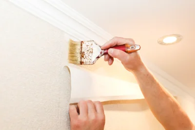 Pose de papier peint à Osmets — revêtements muraux et toiles de verre